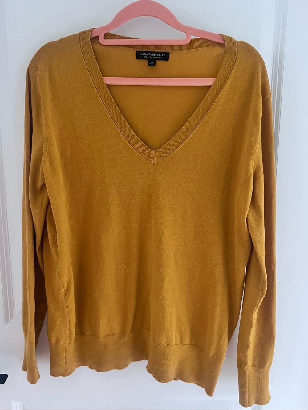 Banana Republic V-Neck Sweater in Mustard Yellow